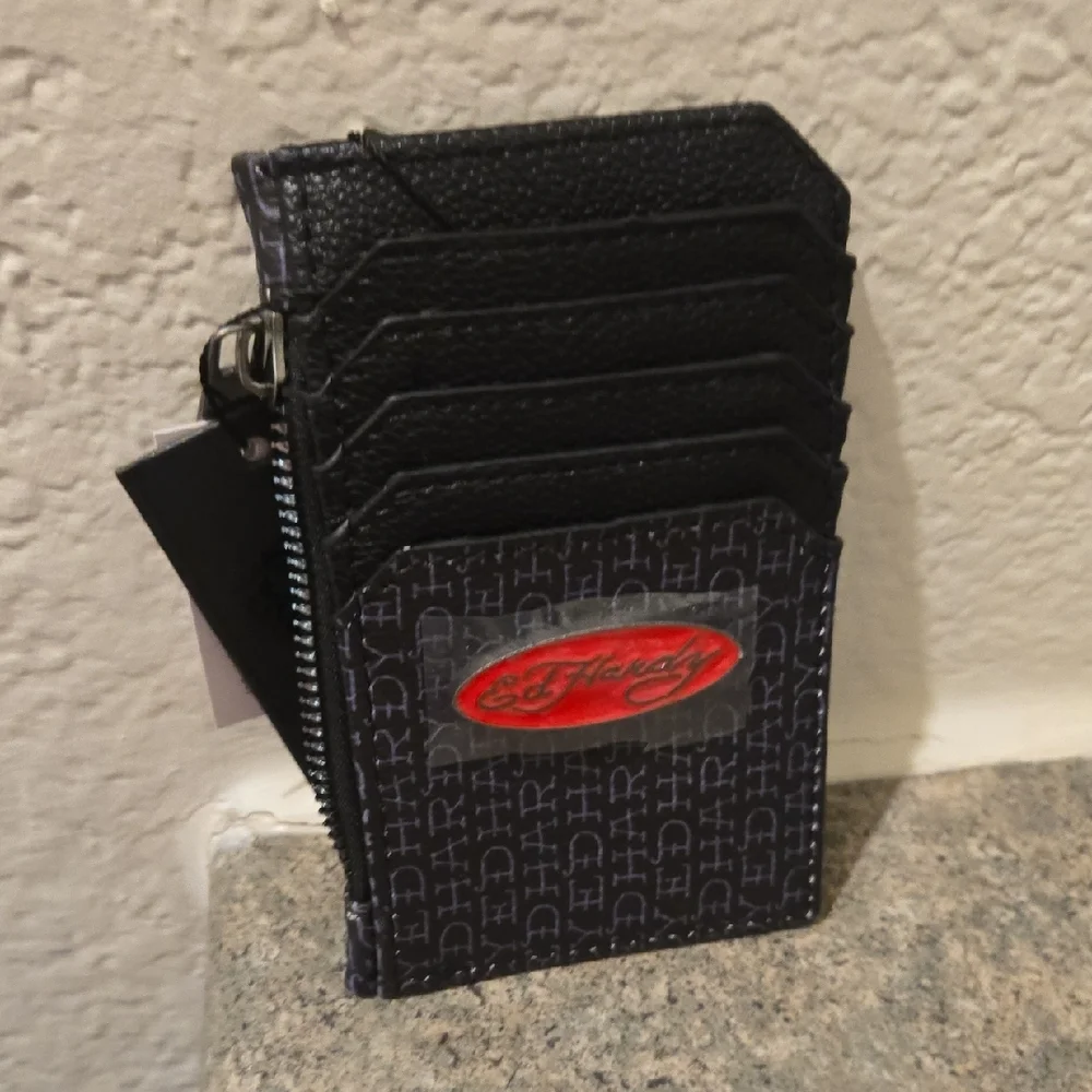 Ed Hardy Black Cardholder with Skull and Heart Design. Nwt - Picture 3 of 3